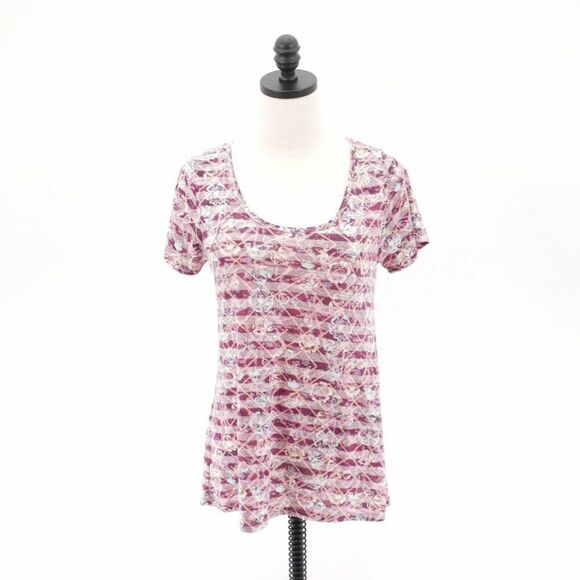 LuLaRoe Red Floral Geometric Boat Neck Blouse / Top XS Short Sleeve Polyester Ra - Picture 1 of 7